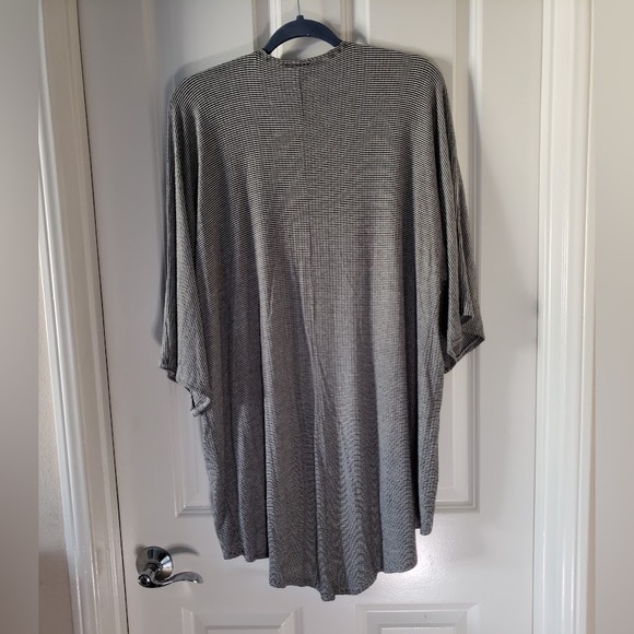 Women’s Grey Oversized Sweater Cardigan - Picture 2 of 2